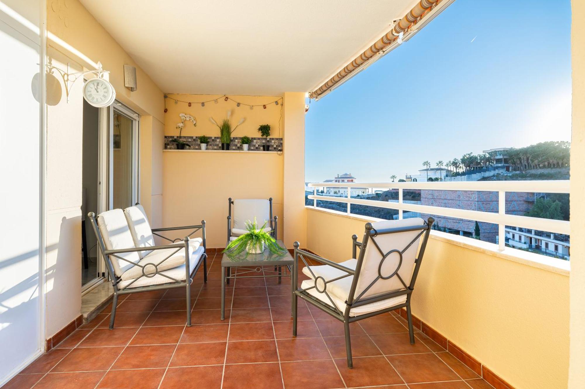 Holidays2Nueva Torrequebrada 2 Bedrooms And 2 Bathrooms, Terrace, Community Pool And Garage Benalmadena Exterior photo